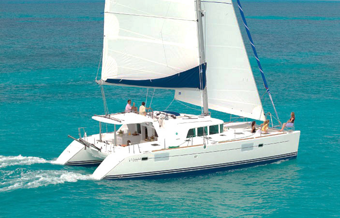 Alquiler de catamaranes en ibiza